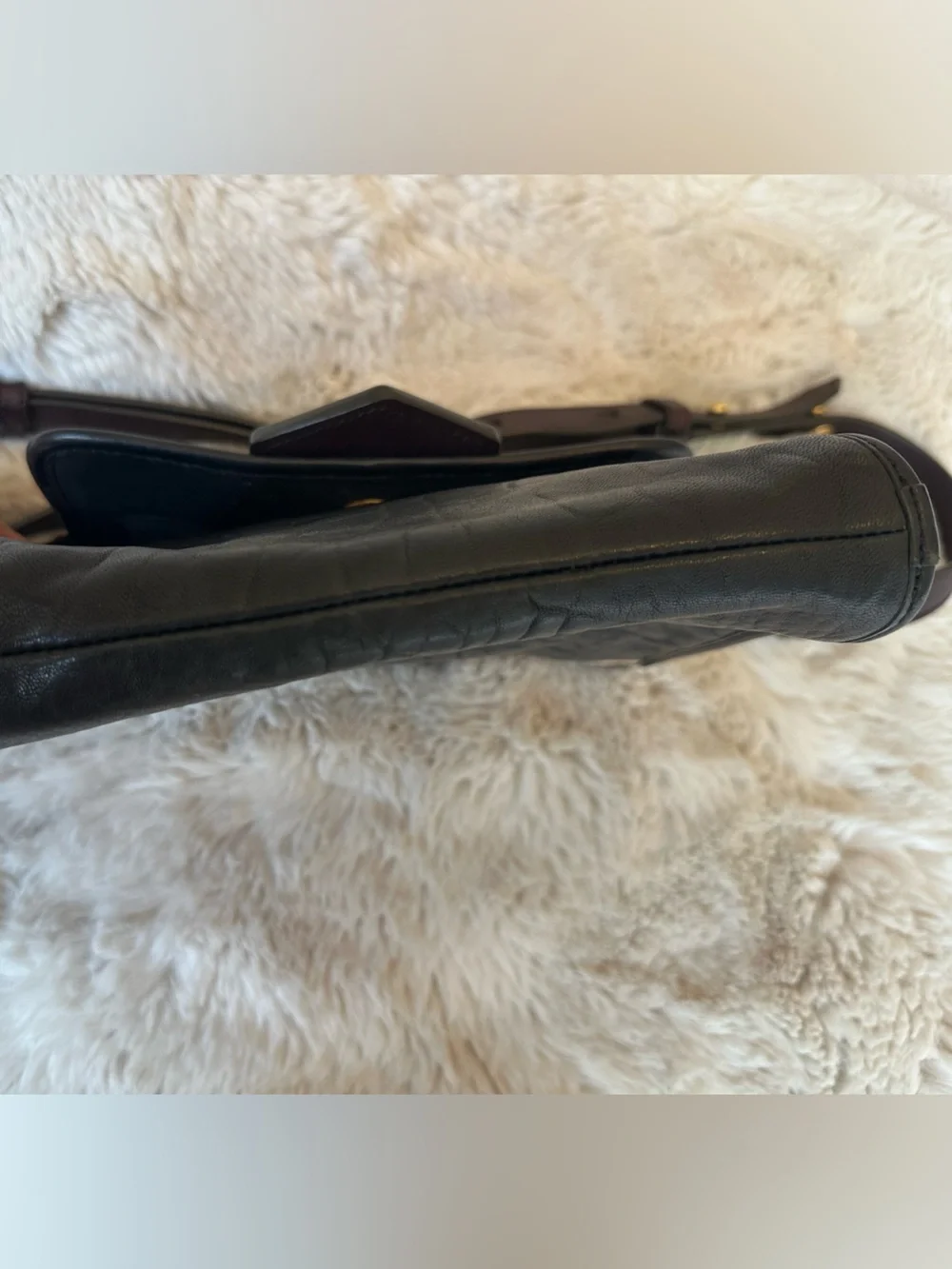Marc Jacobs Leather Crossbody. Great condition